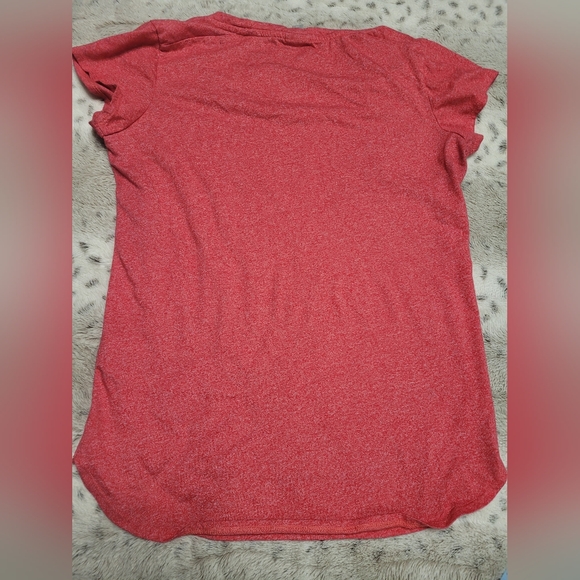 BENCH T-SHIRT, preloved - Picture 9 of 9
